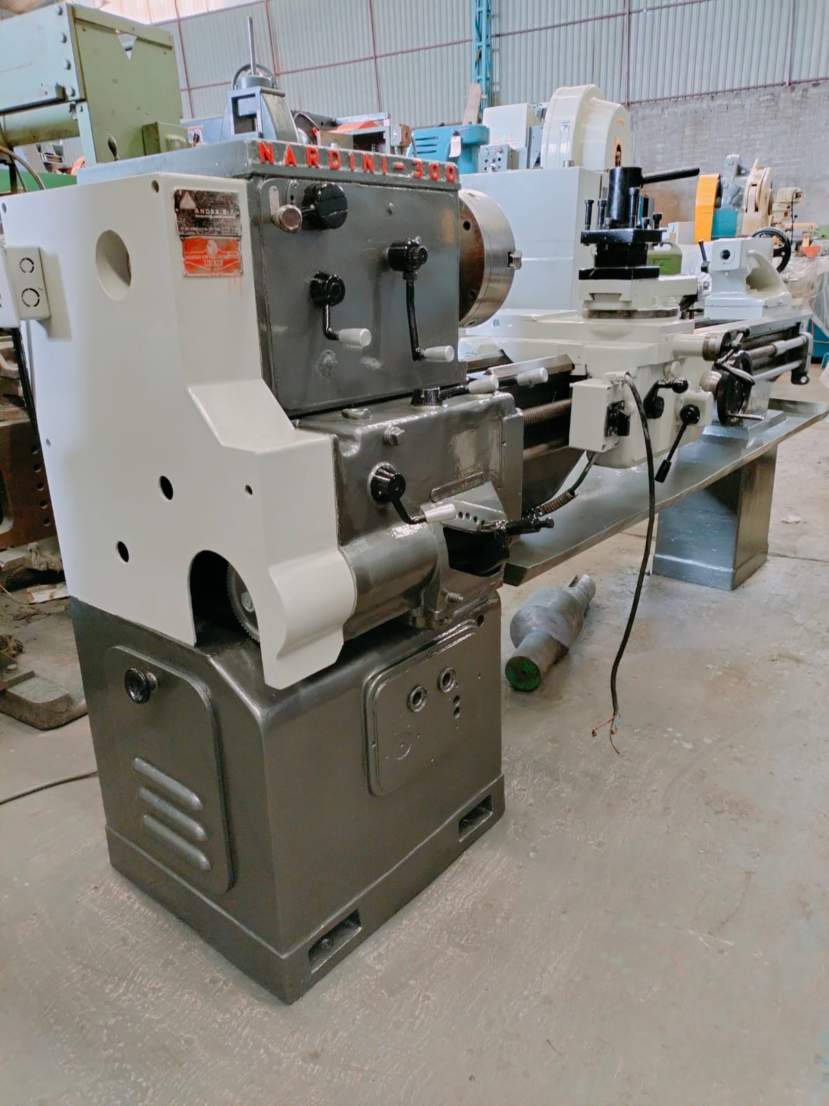 Torno paralelo Nardini 16'' X 1.40 M